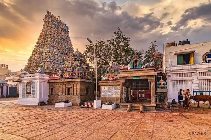 *இன்று முதல் கோயில்களில் செல்போனுக்கு தடை.